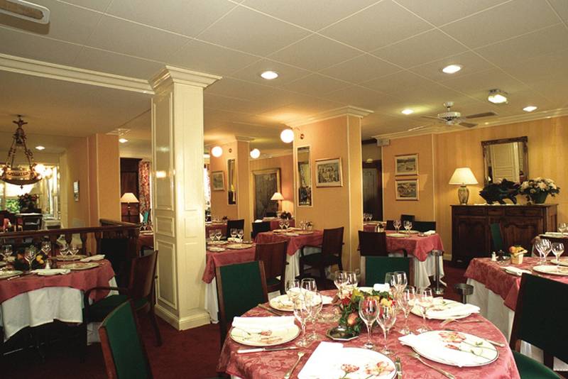 Hotel Chromatics by HappyCulture