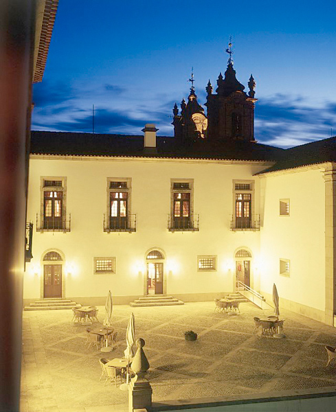 Pousada Mosteiro Guimarães, Monument Hotel & SLH