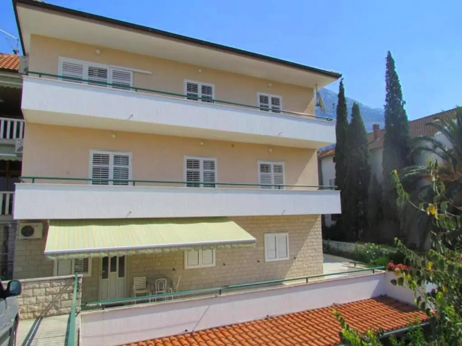 Apartments Pino