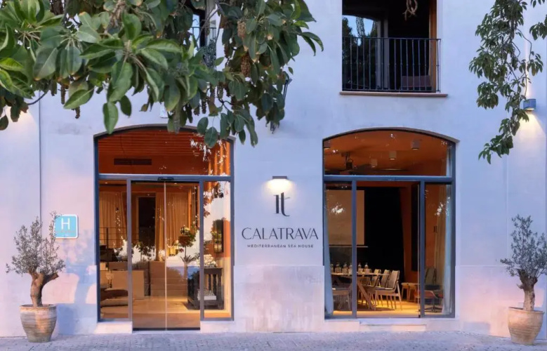 Calatrava Mediterranean Sea House Hotel