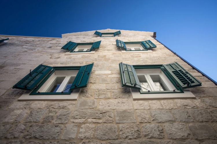 Boutique stone house Franco