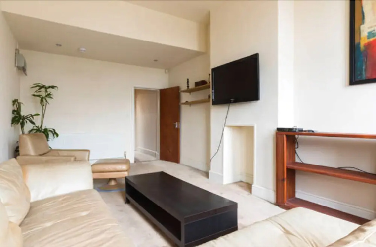 City Light Apartments