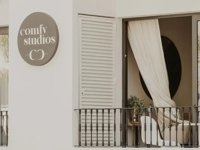 Comfy Studios Hotel