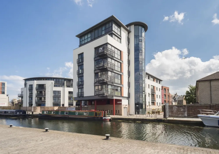 Fountain Court Apartments - EQ2