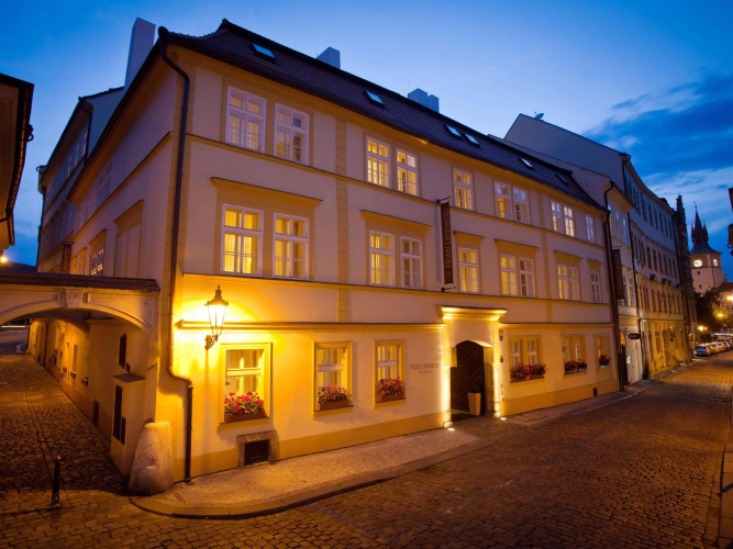 Bookquet Boutique Hotel