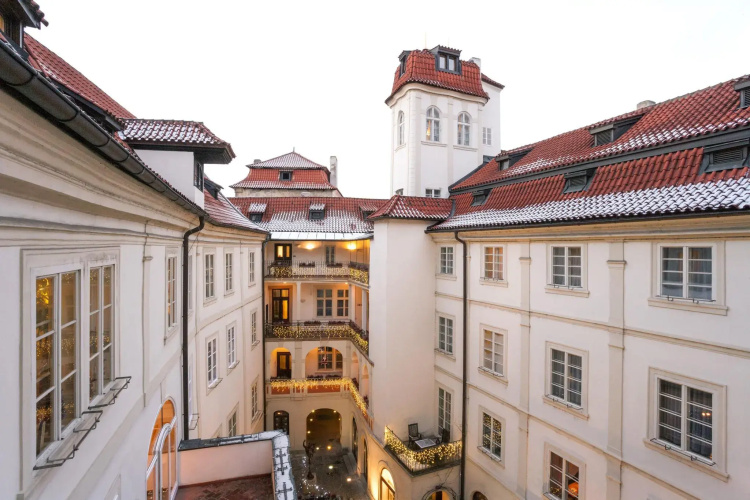 Iron Gate Hotel & Suites Prague by BHG