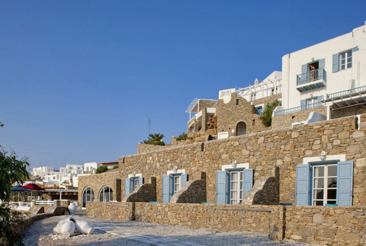 Kouros Hotel & Suites