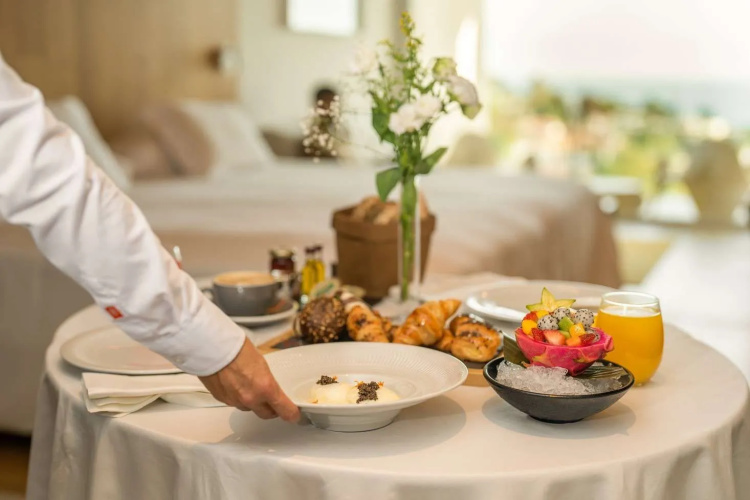 Leiro Suites And Residence (+16 Y)