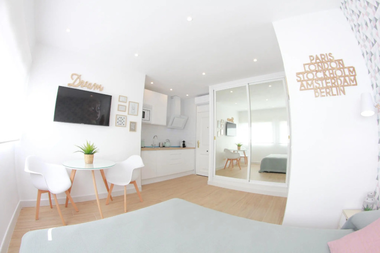 New, Modern & Central Studio Torremolinos