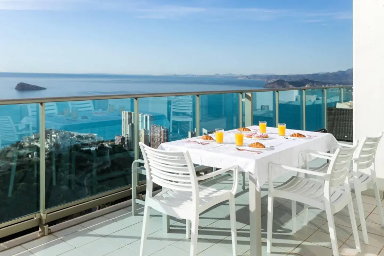 Penthouse VIP, 3 bedrooms and sea views (floor 42)