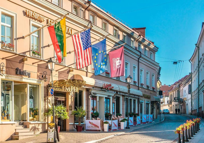 IMPERIAL Hotel & Restaurant