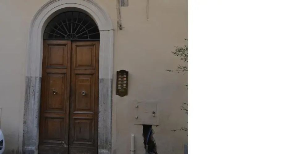 Luxury Art Apt With Terrace in Trastevere, Serviced by Hostmaker