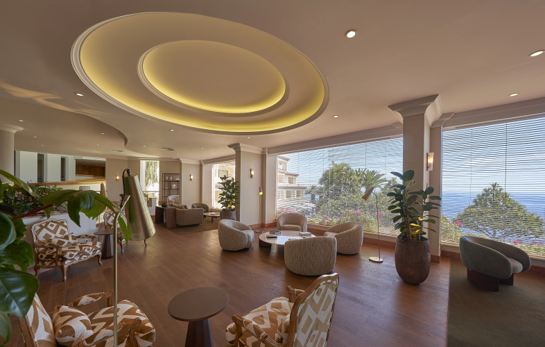 The Cliff Bay, by PortoBay